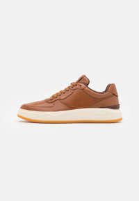 Cole Haan Sneakers - tan