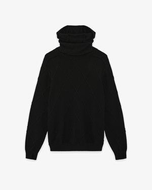 Sort strikket sweater med høj funnel neck, der har et diamantmønster, ribbede manchetter og en afslappet pasform. Blød tekstur.