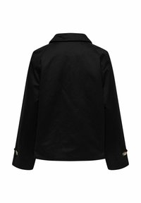 Chaqueta negra de manga larga con cuello, mostrada desde atrás, con detalles de botones en los puños de las mangas.