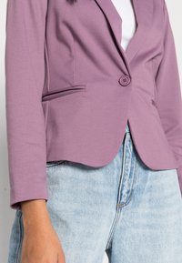 b.young RIZETTA - Bleiser - grapeade