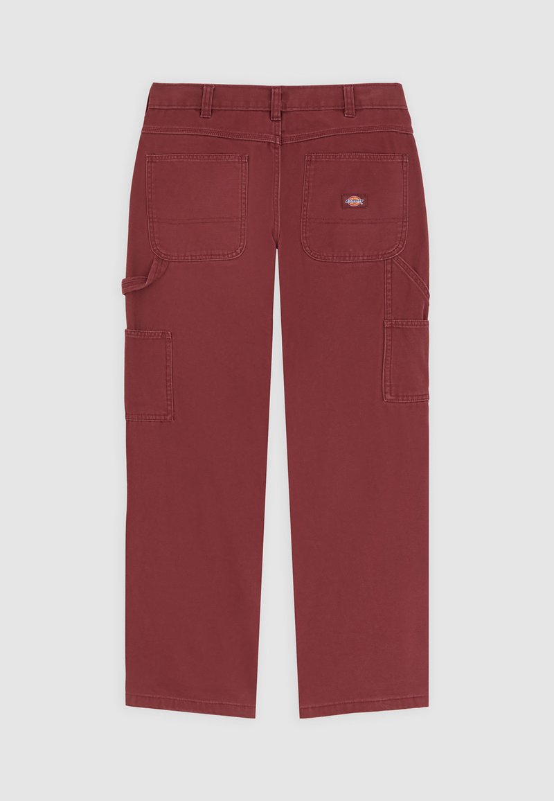 Bordeaux cargo bukser med lige ben-design, der har to sidelommer og et lille logo-patch på bagsiden, lavet af kraftigt bomuldsstof.