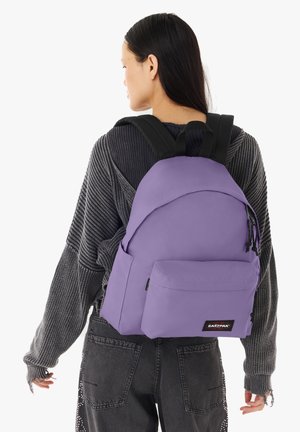 Eastpak, SAC À DOS EASTPAK DAY PAK'R SPARK BLACK UNISEX - Rugzak - dahlia purple