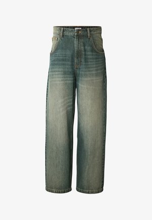 Blugi din denim cu gradient albastru deschis și verde; au talie înaltă, picior larg și design standard cu cinci buzunare și închidere cu nasture metalic.