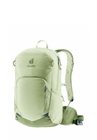 Mochila verde claro con una superficie lisa y texturizada. Cuenta con múltiples compartimentos con cremallera, correas de hombro acolchadas y una correa de cintura ajustable.