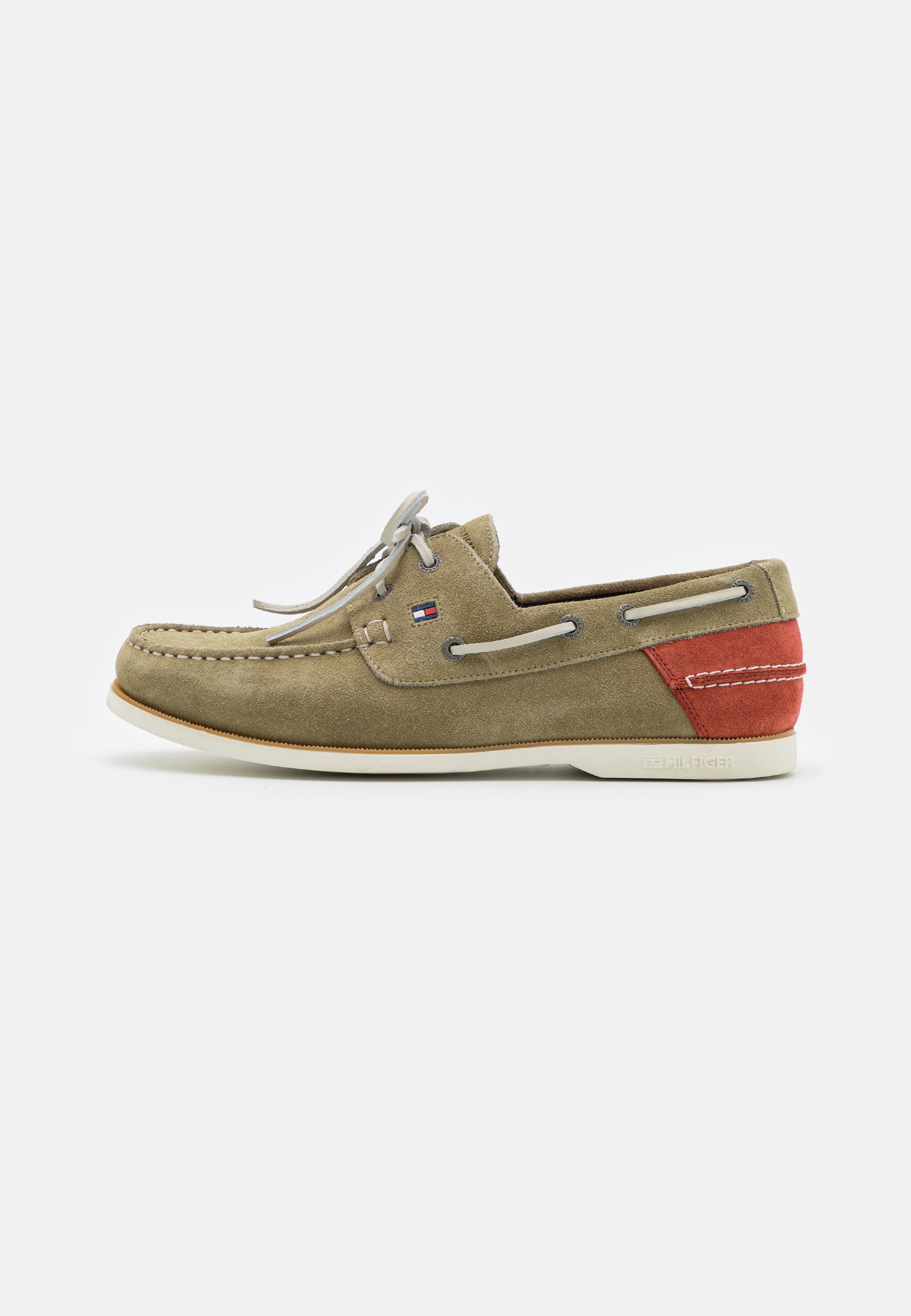 Witte schoenen wit houden? Met deze 10 trucs is dat geen probleem! - Van  den Assem Schoenen