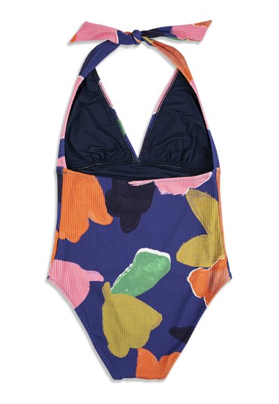 Maillot de bain une pièce à col halter avec un haut bleu marine, un fond bleu, et de grands motifs floraux aux couleurs orange, rose, vert, jaune et noir.