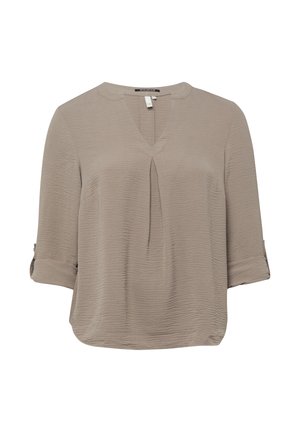 Brązowawa bluzka z teksturowanego materiału, rękawy 3/4 z paskami do podwijania oraz wycięciem w kształcie litery V na środku przodu.
