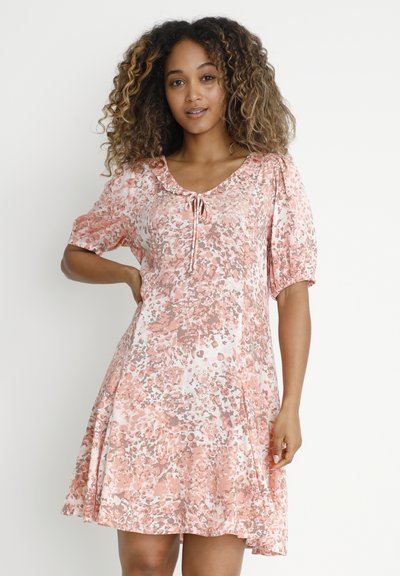 Cream Kleider online | Entdecke dein neues Kleid | ZALANDO