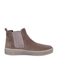 Bottines en suede marron avec des panneaux élastiques sur les côtés, semelle striée et une languette à l'arrière pour un enfilage facile. Texture lisse, design minimaliste.