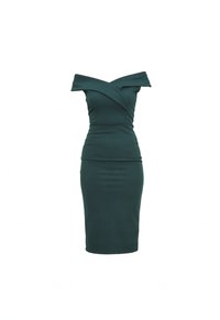 Rochie cu umerii dezgoliți, mulată, de culoare verde închis. Confecționată dintr-un material fin, cu un detaliu răsucit pe bust și o siluetă mulată. Lungime până la genunchi.