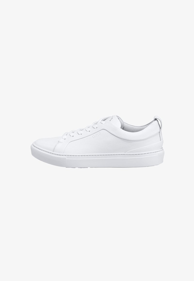 Hvide lædersneakers med en glat overflade, rund tå, flad gummisål og diskret logo på siden. Snørebåndene går gennem seks øjer.