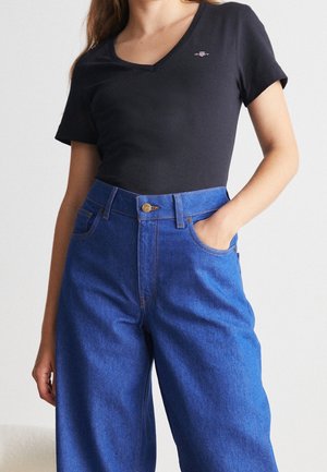 Basic T-shirt - black