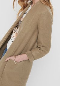 JDY Vest - camel