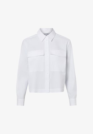 Weißes langärmeliges Hemd mit Knopfleiste, spitzem Kragen, zwei großen aufgesetzten Taschen vorne, kurzem Saum und schlichtem Design.