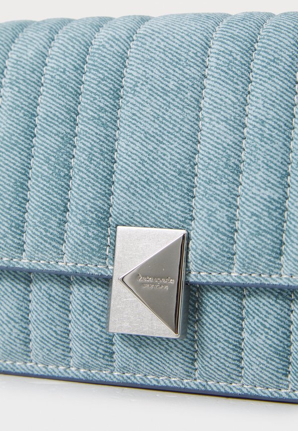 DECO QUILTED MINI FLAP CHAIN CROSSBODY - Cross body bag2