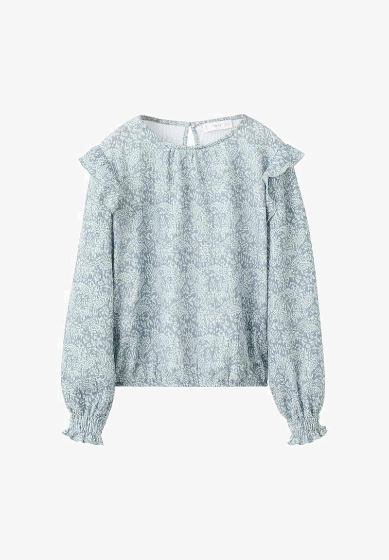 Světle modrá halenka s paisley vzorem, s volánkovými detaily na ramenou, dlouhými rukávy s elastickým lemem a nařaseným spodním okrajem. Měkká, texturovaná látka.
