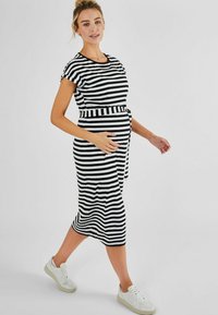 JoJo Maman Bébé MATERNITY NURSING MIDI - REGULAR FIT - Žerzejové šaty - black cream stripe