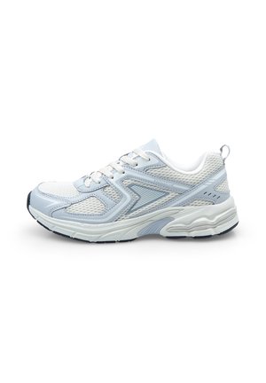Scarpa da ginnastica azzurro chiaro con tomaia in rete, suola in gomma e dettagli testurizzati. Presenta lacci e un tassello sul tallone.