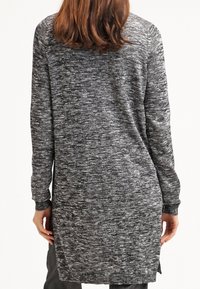 Vero Moda Kofta - black