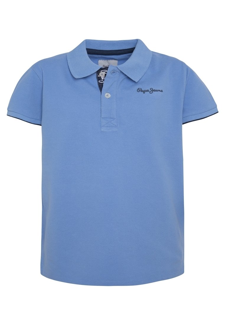 Lichtblauwe polo met korte mouwen, kraag en een klein "Pepe Jeans" logo aan de linkerkant. Schone, casual uitstraling geschikt voor verschillende gelegenheden.