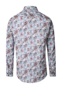 Langarmhemd mit einem mehrfarbigen tropischen Druck auf leichtem Stoff, mit Palmen und Gebäuden in Blau- und Burgundtönen.