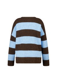 Pull rayé marron et bleu clair en tissu doux et texturé, coupe ample et manches longues, avec un large décolleté.