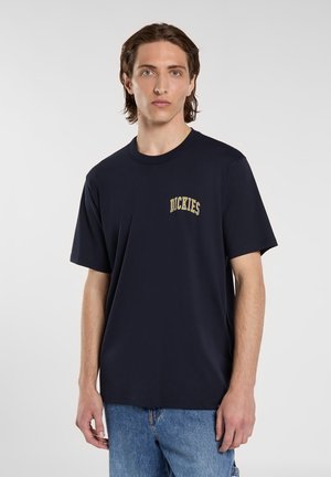 AITKIN CHEST TEE - Print T-shirt - night sky
