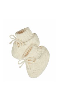 Robione na drutach buciki dla niemowląt w kolorze łamanym bieli, z ribbowym mankietem i przewiązanym akcentem. Wykonane z miękkiej, teksturowanej włóczki z metką logotypową z boku.