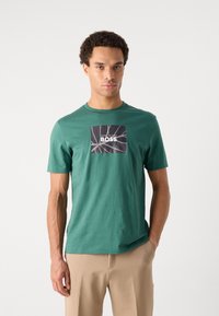 BOSS T-shirts med print - open green