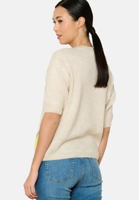 LolaLiza LEMONS  - Apdrukāts T-krekls - lt beige