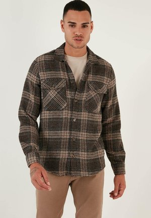 REGULAR FIT - Shirt - brown