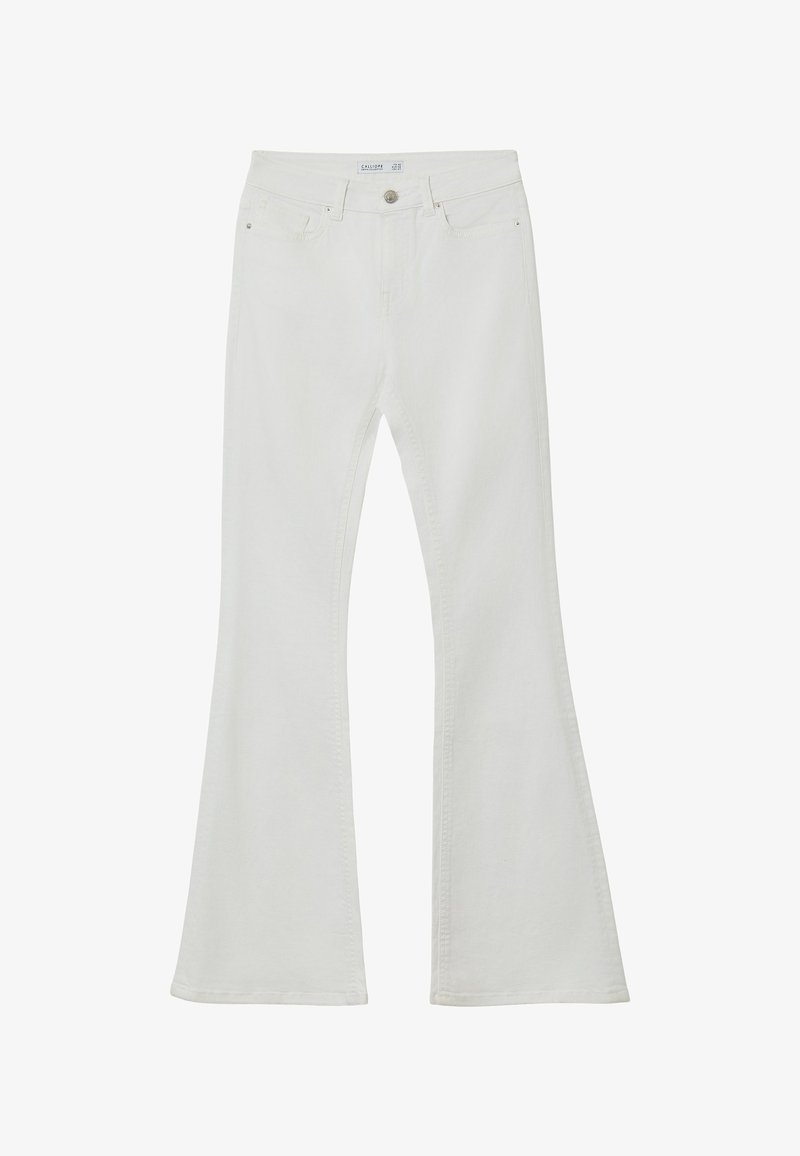 Weiße, hoch taillierte Jeans aus Denim mit ausgestellten Beinen, Frontknöpfen, Reißverschluss und Fünf-Taschen-Design.