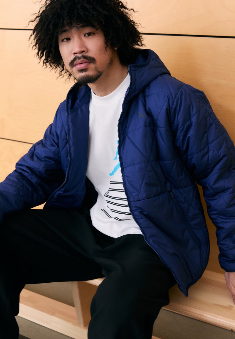 Jordan SPORT MIDWEIGHT JACKET - Outdoorová bunda - blue void/black