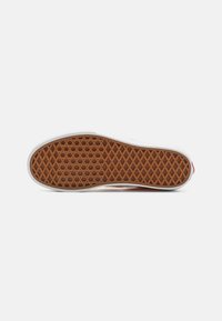Vans CLASSIC SLIP-ON PLATFORM - Tossud - apricot