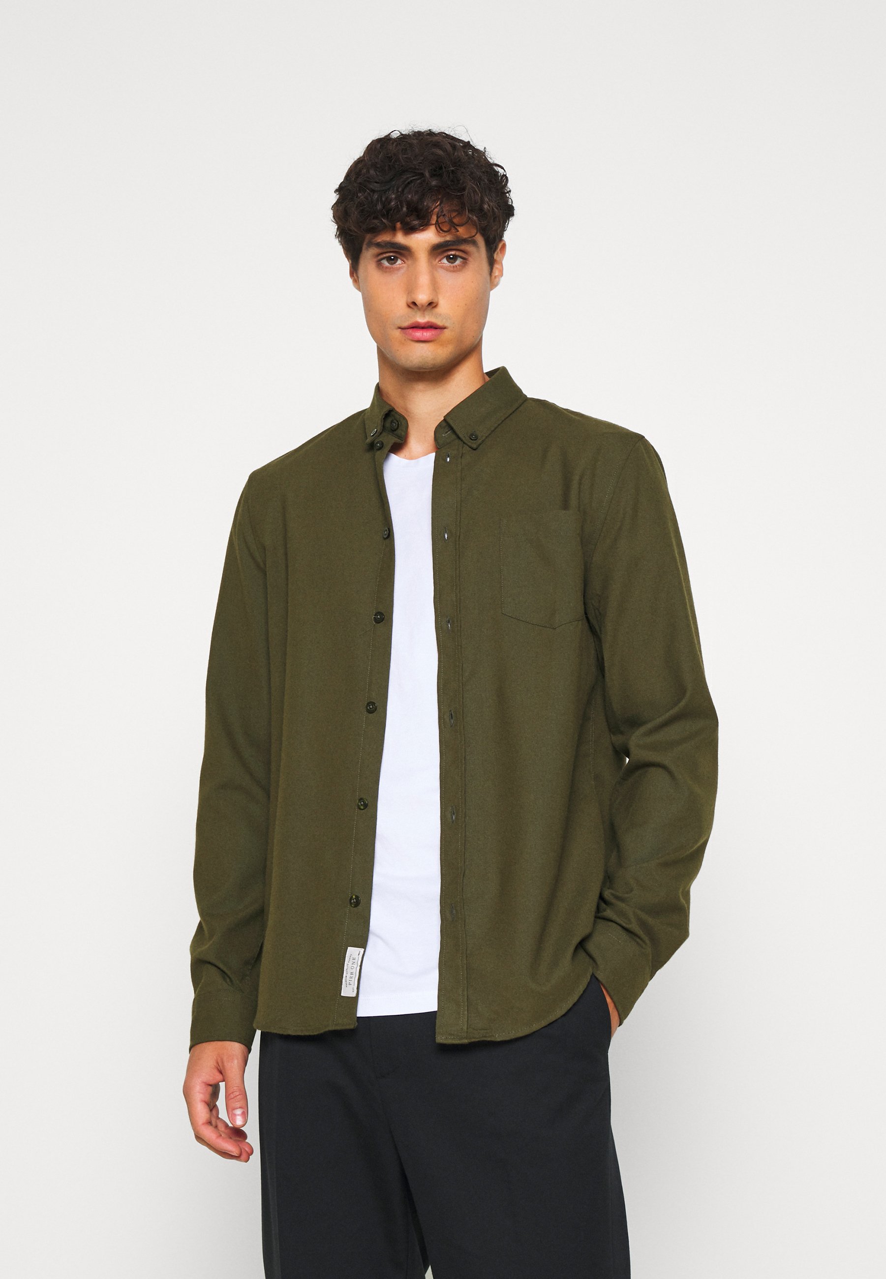 Pier One Skjorte olive Zalando.no Pier One Skjorte olive Zalando.no
