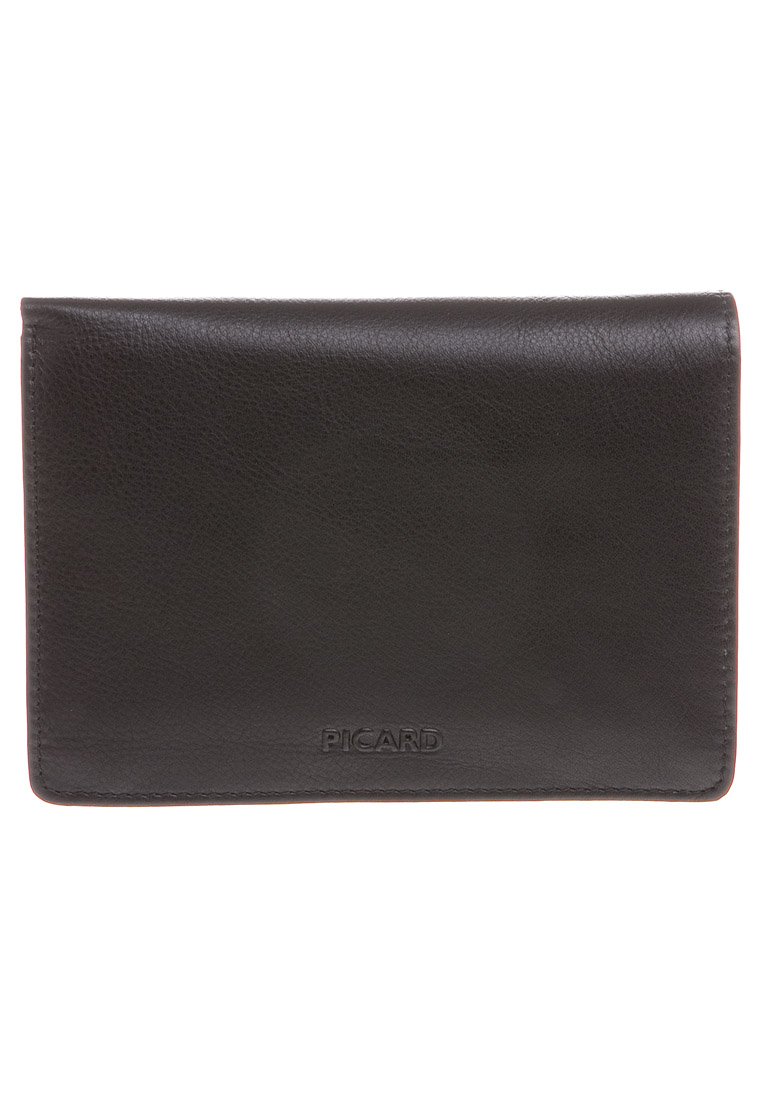 Zwarte lederen portemonnee met een gladde textuur, slanke rechthoekige vorm en een geperst logo aan de voorkant. Minimalistisch ontwerp, zonder zichtbaar beslag.