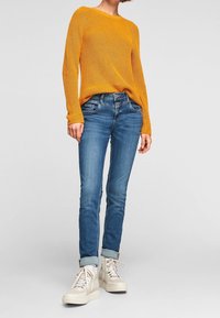 QS Sweter