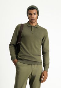 Unausgewählt, medium khaki