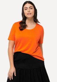 Ulla Popken SHORT SLEEVE SCOOP NECK - T-shirt basic - orange