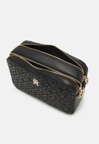 Tommy Hilfiger DISTINCT CAMERA BAG - Skulderveske - black