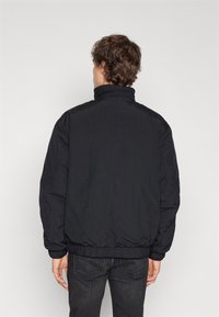 Thumbnail Image 3
