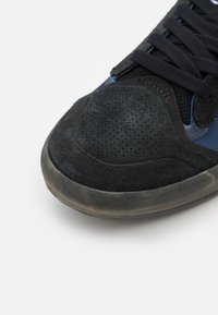 Vans Sneakers - black