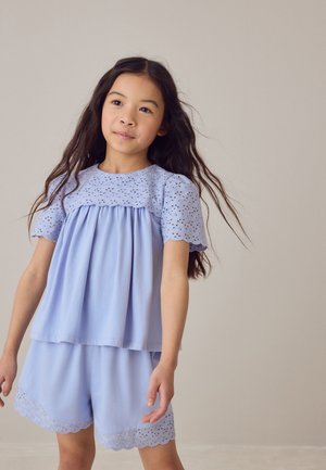 Laura Ashley, REGULAR FIT - BRODERIE ANGLAISE FRILL TOP AND SHORTS SET  . - Shorts - blue