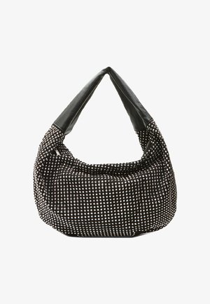 Borsa hobo in pelle nera con decorazioni di borchie, texture morbida e una ampia tracolla. Presenta una forma arrotondata e morbida.