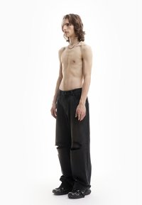 FAVELA HEAVY BAGGY DISTRESSED DIRT WASH UNISEX - Platūs džinsai - black washed