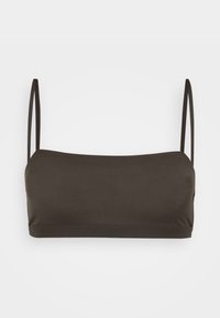 Brun stoff bandeau topp med tynne justerbare stropper, glatt tekstur og sømløst design. Ideell for lag-på-lag eller strandbekledning.