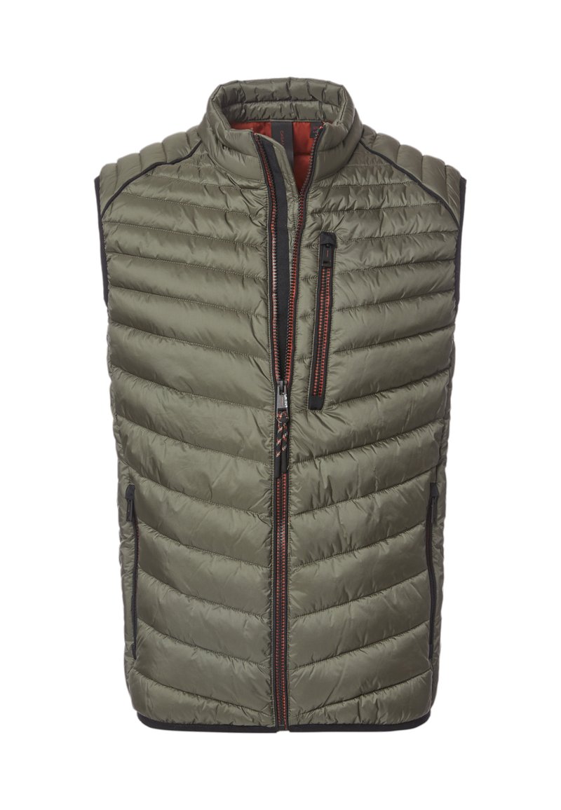 Padded vest w kolorze oliwkowym z poziomym pikowaniem, wysokim kołnierzem, zapięciem na zamek z przodu i kontrastową czerwoną podszewką.