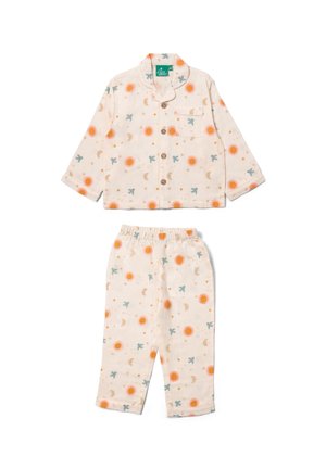 Baumwoll-Schlafanzugset mit einem hellbeigen Hintergrund, der orangefarbene Sonnen, Monde und blau-grüne Akzente zeigt; umfasst ein Hemd mit Knöpfen und eine Hose mit elastischem Bund.