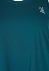 Active by Zizzi EINFARBIGES  MIT RUNDHALSAUSSCHNITT - Top - deep teal