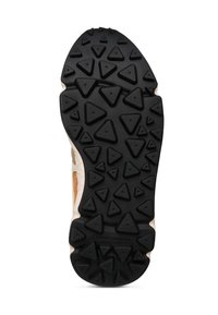 Suola di scarpa in gomma nera con battistrada triangolare, strato di schiuma beige visibile sui lati e dettagli del marchio nell'area del tallone.